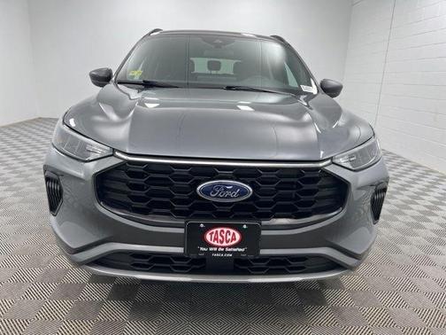Carbonized Gray Metallic 2024 Ford Escape ST-Line