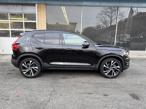 2020 Volvo XC40 T5 R-Design