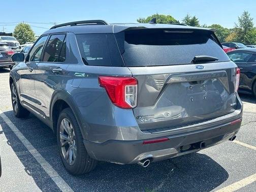 Carbonized Gray Metallic 2023 Ford Explorer XLT