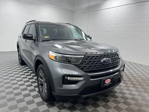 Carbonized Gray Metallic 2023 Ford Explorer XLT