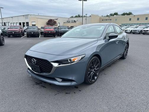 2022 Mazda Mazda3 Carbon Edition