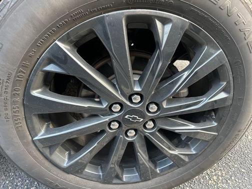 Mosaic Black Metallic 2023 Chevrolet Traverse RS