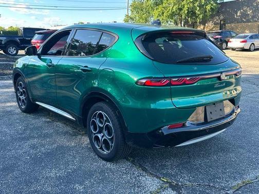 Verde 2024 Alfa Romeo Tonale Ti