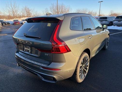 2026 Volvo XC60 B5 Ultra