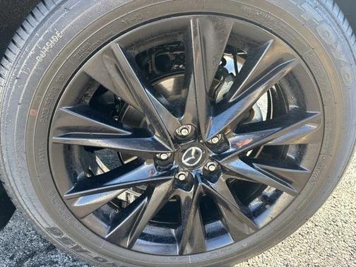 2022 Mazda CX-5 Carbon Edition