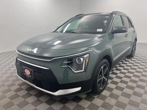Green 2023 Kia Niro Plug-In Hybrid EX