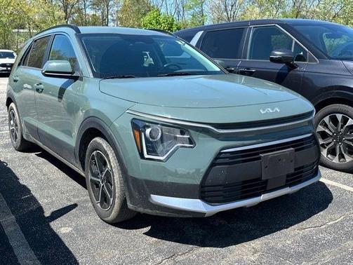 Green 2023 Kia Niro Plug-In Hybrid EX