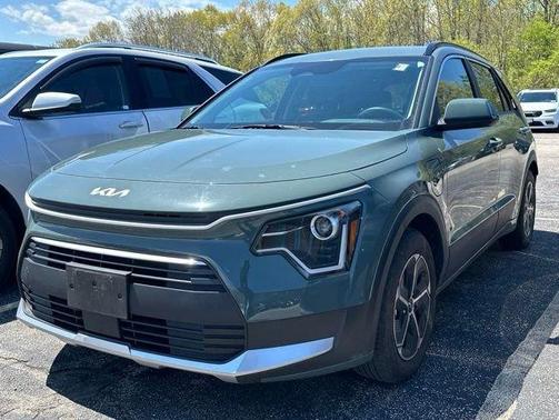 Green 2023 Kia Niro Plug-In Hybrid EX