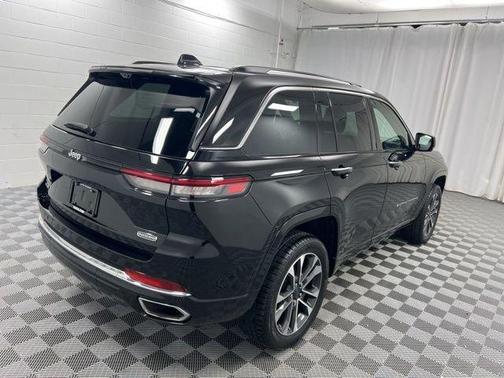 2022 Jeep Grand Cherokee Overland