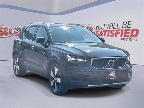 2020 Volvo XC40 T5 Momentum