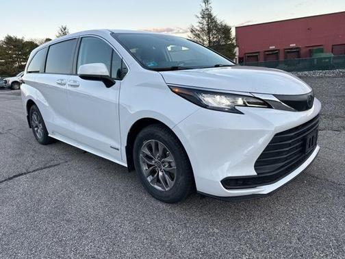 2021 Toyota Sienna LE
