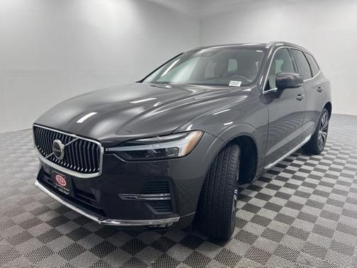 2022 Volvo XC60 B5 Inscription