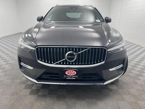 2022 Volvo XC60 B5 Inscription
