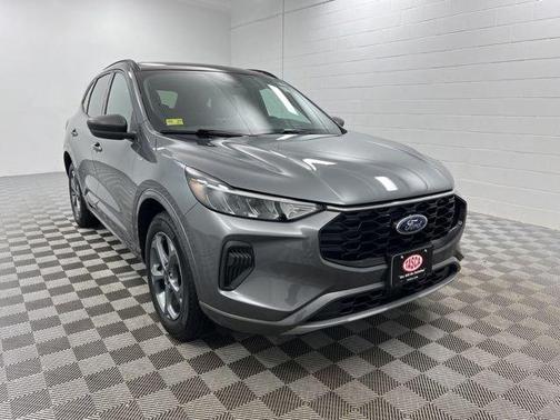 Carbonized Gray Metallic 2023 Ford Escape ST-Line