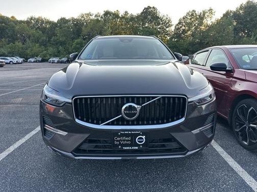 2022 Volvo XC60 B5 Momentum