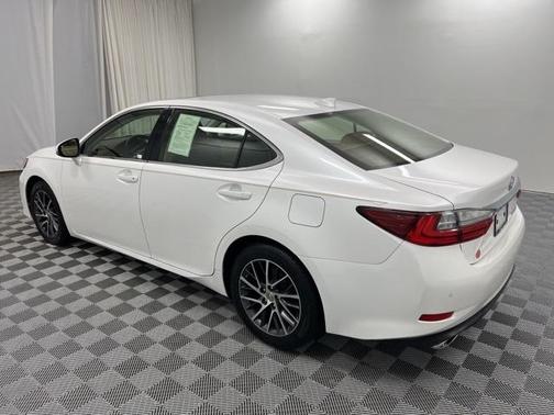 2016 Lexus ES 350 Base