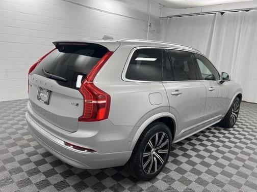2025 Volvo XC90 B5 Plus