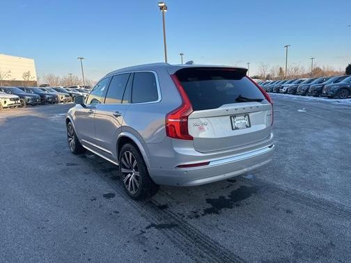 2025 Volvo XC90 B5 Plus