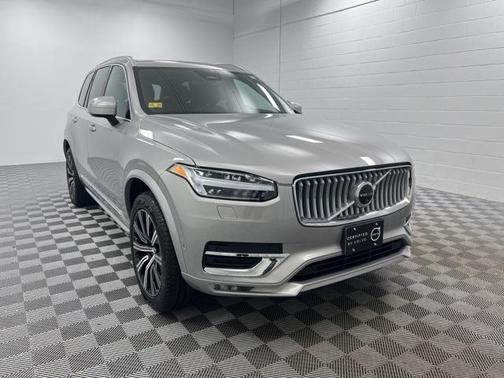 2025 Volvo XC90 B5 Plus