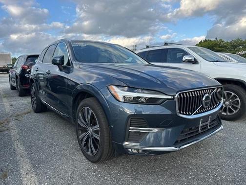 2023 Volvo XC60 B5 Plus Bright Theme
