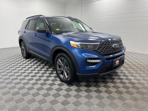 Infinite Blue Metallic Tinted Clearcoat 2021 Ford Explorer XLT