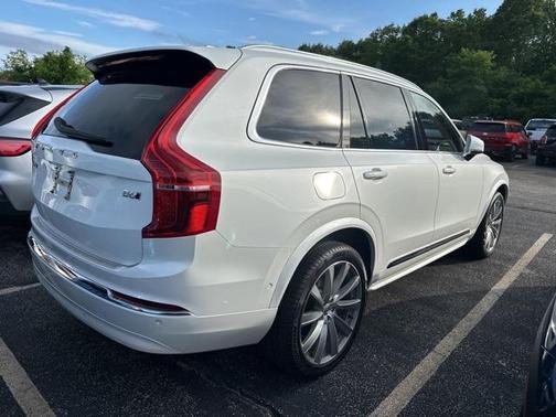 2023 Volvo XC90 B6 Ultimate 7-Seater