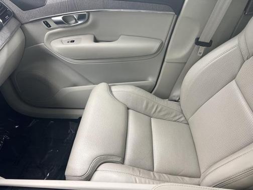 2023 Volvo XC90 B6 Ultimate 7-Seater
