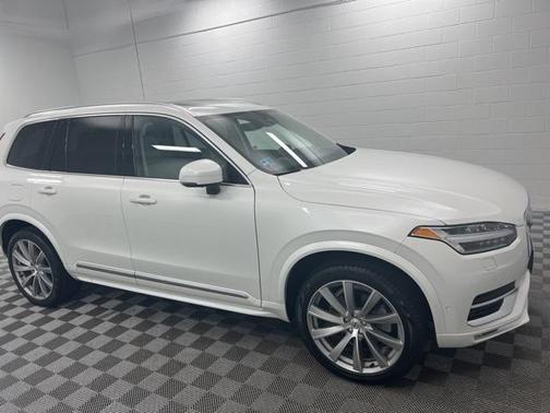 2023 Volvo XC90 B6 Ultimate 7-Seater
