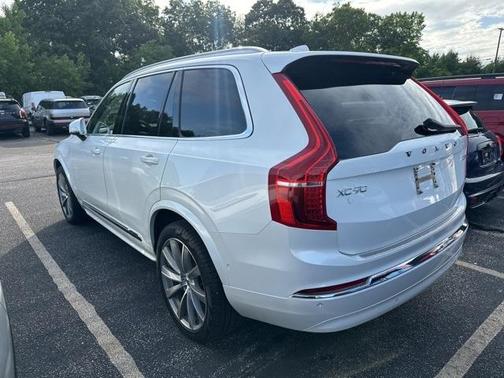 2023 Volvo XC90 B6 Ultimate 7-Seater