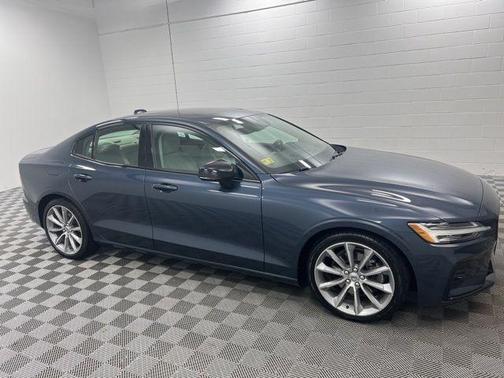 Black Stone 2021 Volvo S60 T5 Momentum
