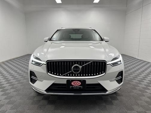 2022 Volvo XC60 B6 Inscription