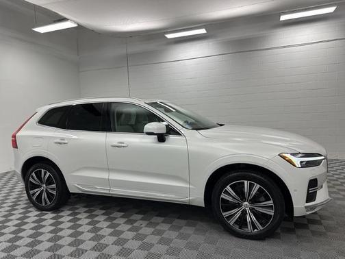 2022 Volvo XC60 B6 Inscription
