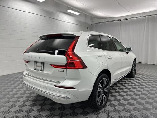 2022 Volvo XC60 B6 Inscription