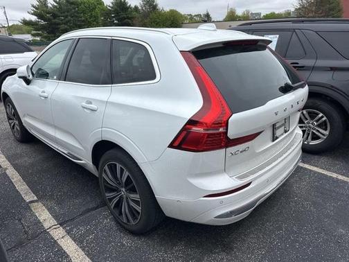 2022 Volvo XC60 B6 Inscription