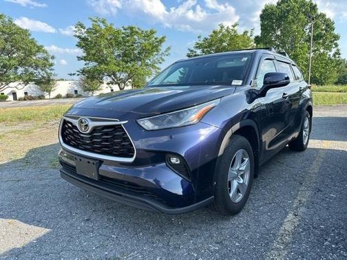 2022 Toyota Highlander LE