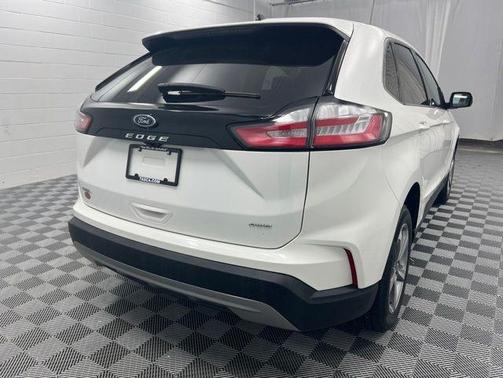 Star White 2022 Ford Edge SEL