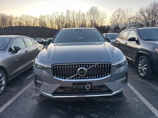 2022 Volvo XC60 B5 Inscription