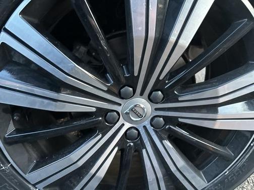 2022 Volvo XC60 B5 Inscription