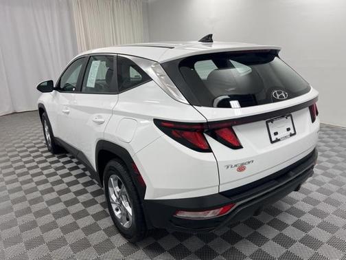 2023 Hyundai TUCSON SE
