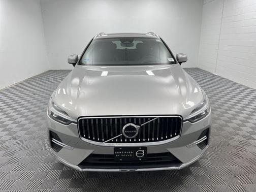 2022 Volvo XC60 B5 Inscription