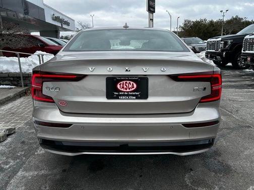 2023 Volvo S60 B5 Plus Dark Theme