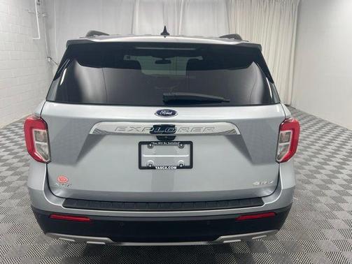 Iconic Silver Metallic 2023 Ford Explorer XLT