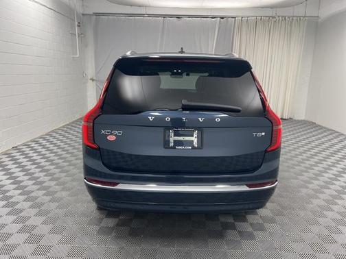 2025 Volvo XC90 Plug-In Hybrid T8 Ultra 7-Seater