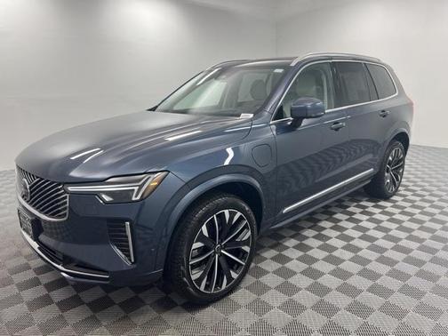 2025 Volvo XC90 Plug-In Hybrid T8 Ultra 7-Seater