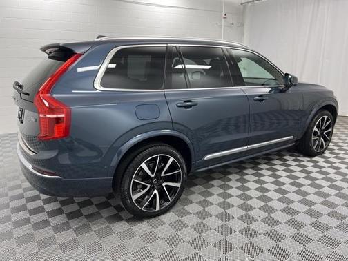 2024 Volvo XC90 B6 Ultimate Bright Theme 7-Seater