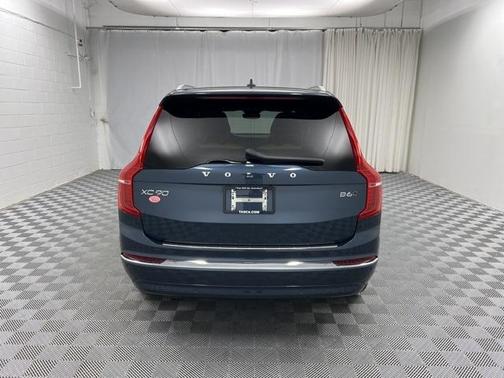 2024 Volvo XC90 B6 Ultimate Bright Theme 7-Seater