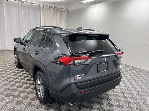 2022 Toyota RAV4 Hybrid XLE