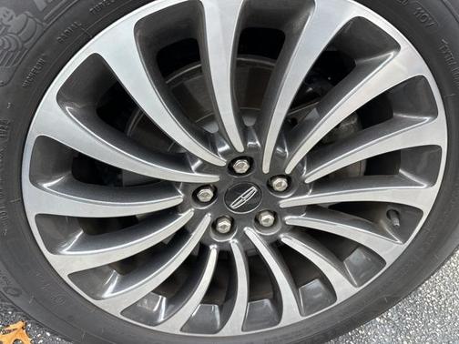 2023 Lincoln Aviator Standard AWD