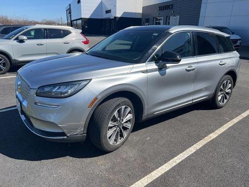 Silver Radiance Metallic 2022 Lincoln Corsair Reserve