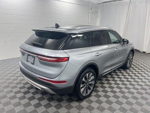 Silver Radiance Metallic 2022 Lincoln Corsair Reserve
